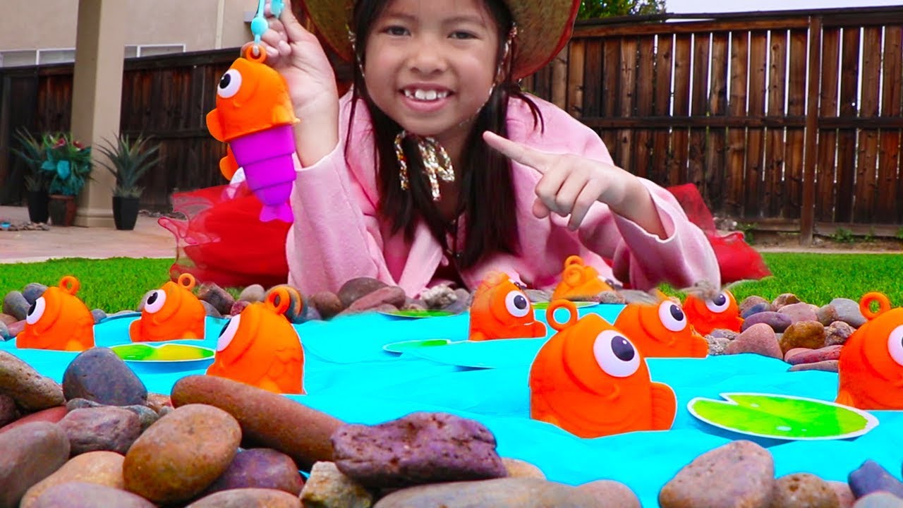 Pretend Play Fishing & Camping Toys with Wendy! Family Fun Activities